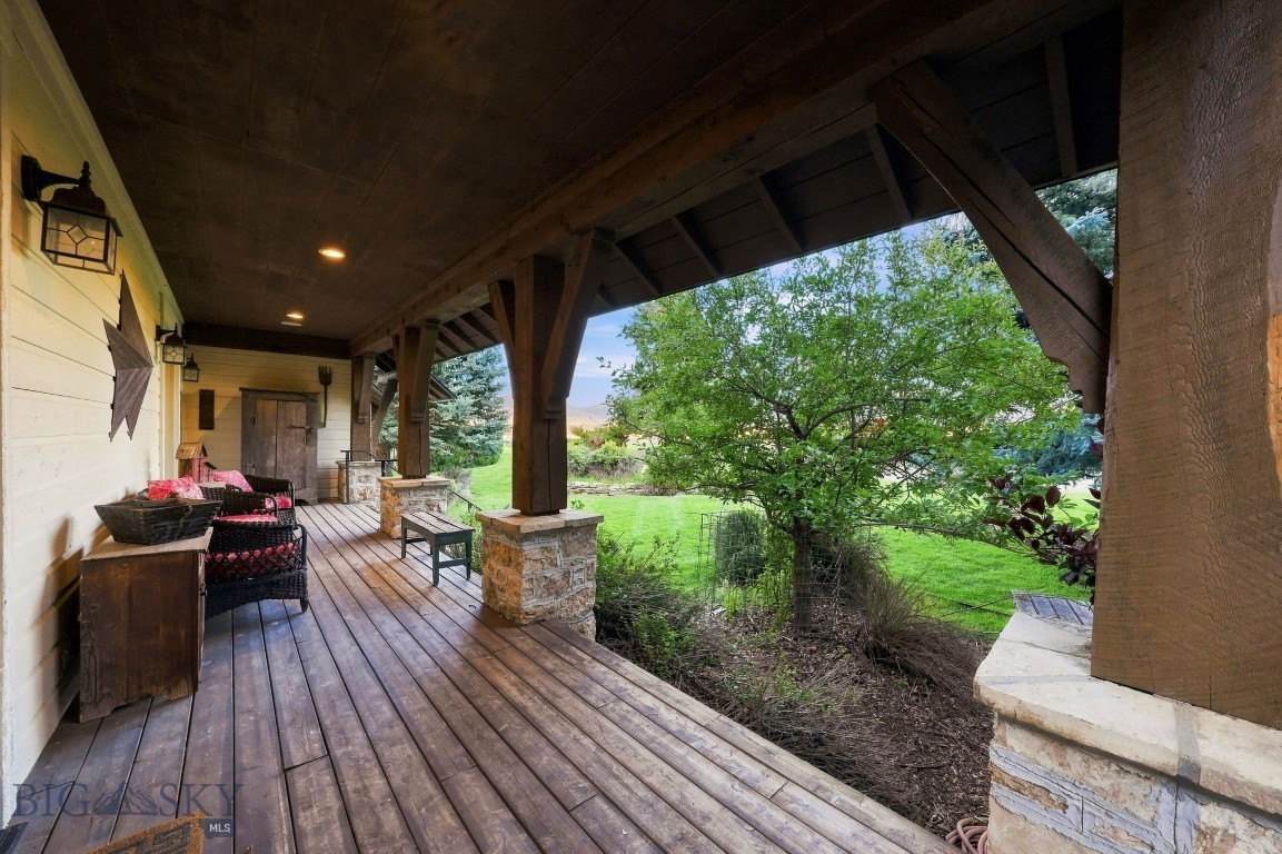 84 Gravelly Range Property Photo 25