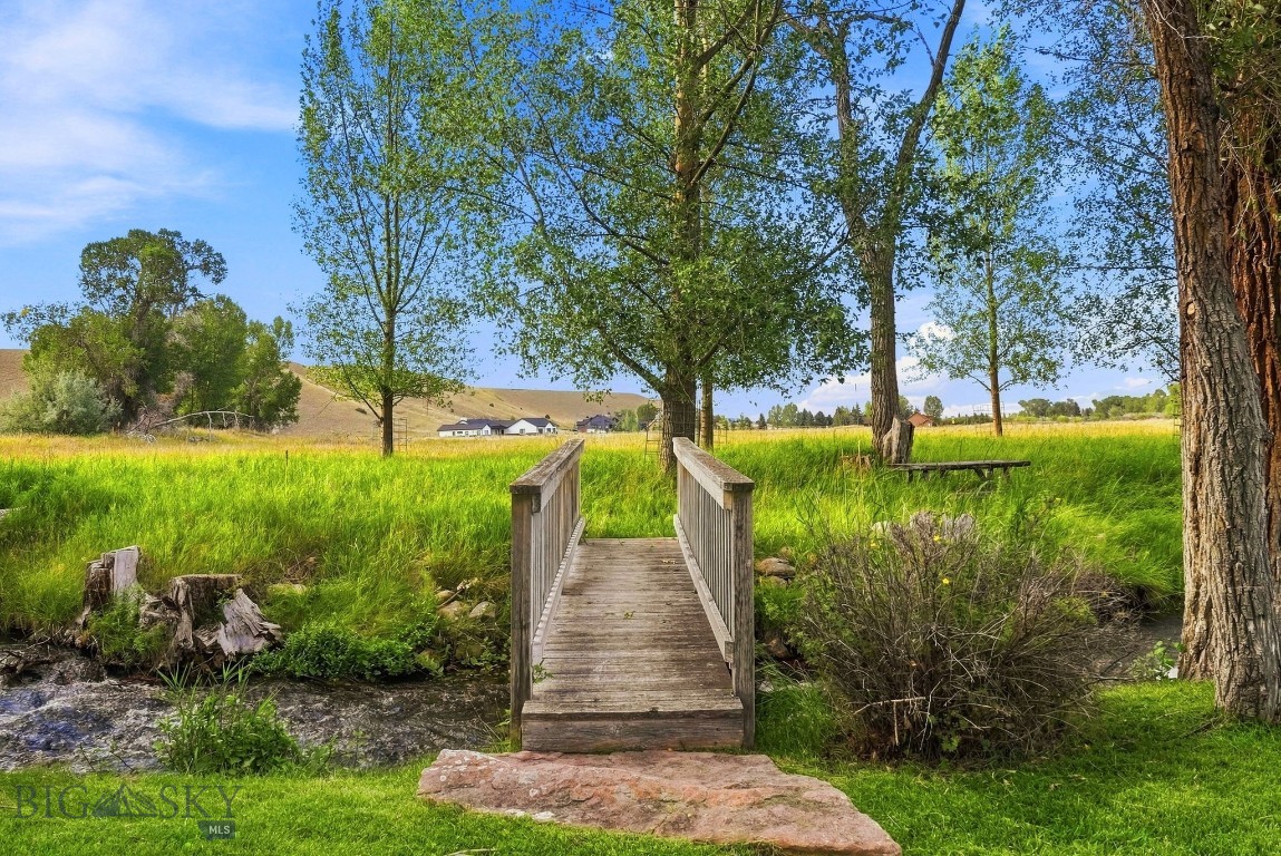 84 Gravelly Range Property Photo 30