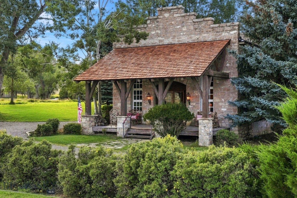 84 Gravelly Range Property Photo 31