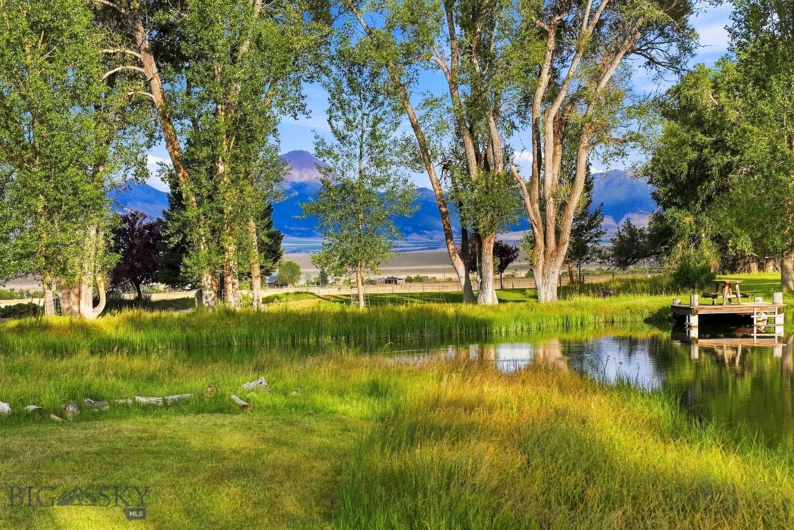 84 Gravelly Range Property Photo 40