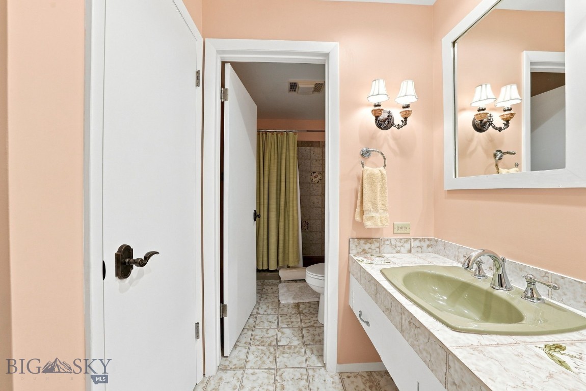 84 Gravelly Range Property Photo 87