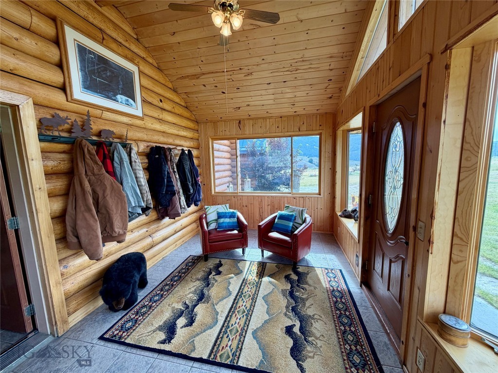 448 Red Fox Road Property Photo 3