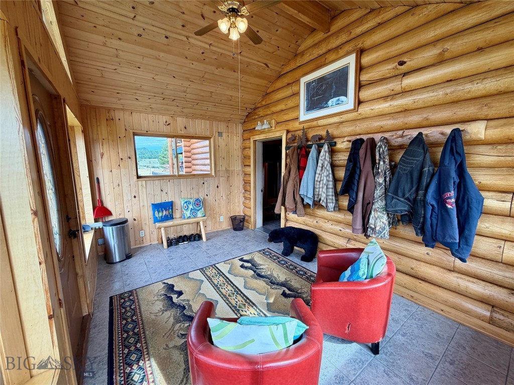 448 Red Fox Road Property Photo 4