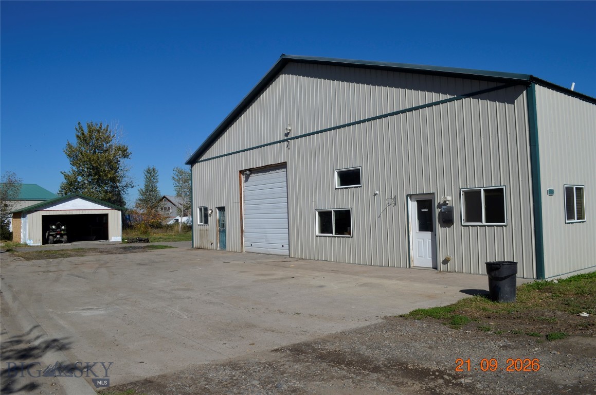 265 High K Property Photo 3
