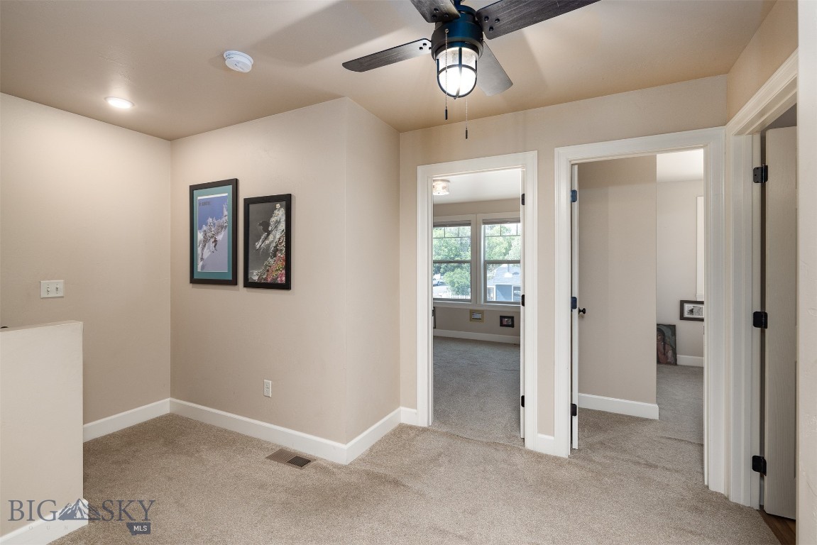 406 E Geyser Property Photo 10