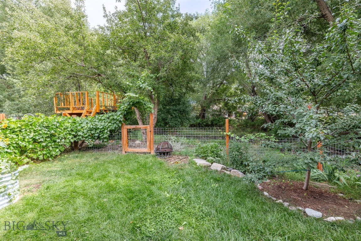406 E Geyser Property Photo 20