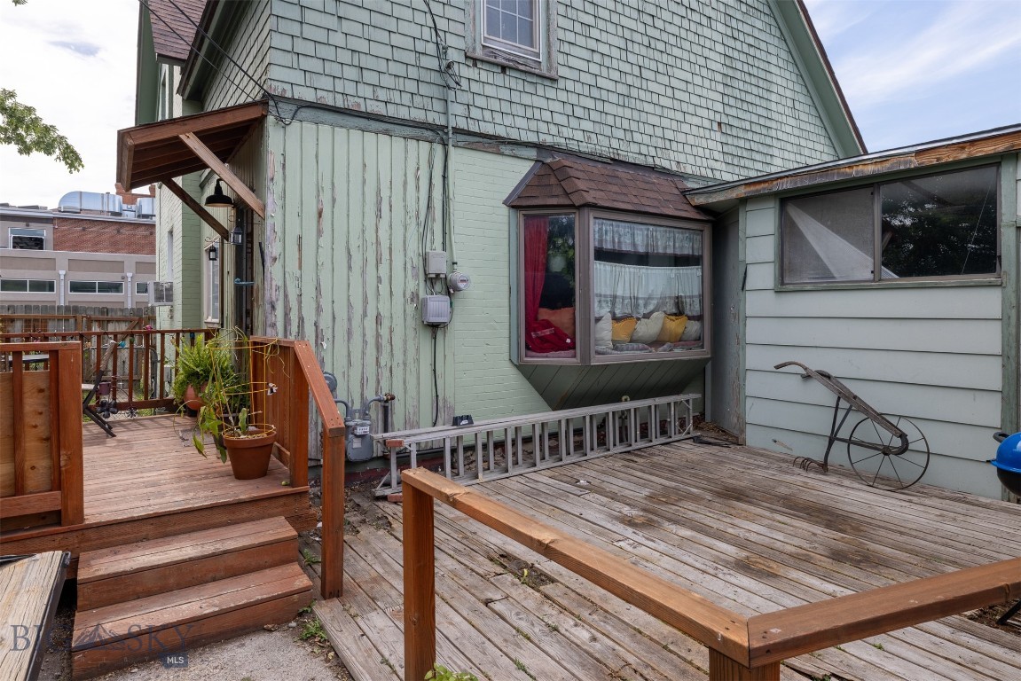 123 S E Street Property Photo 7