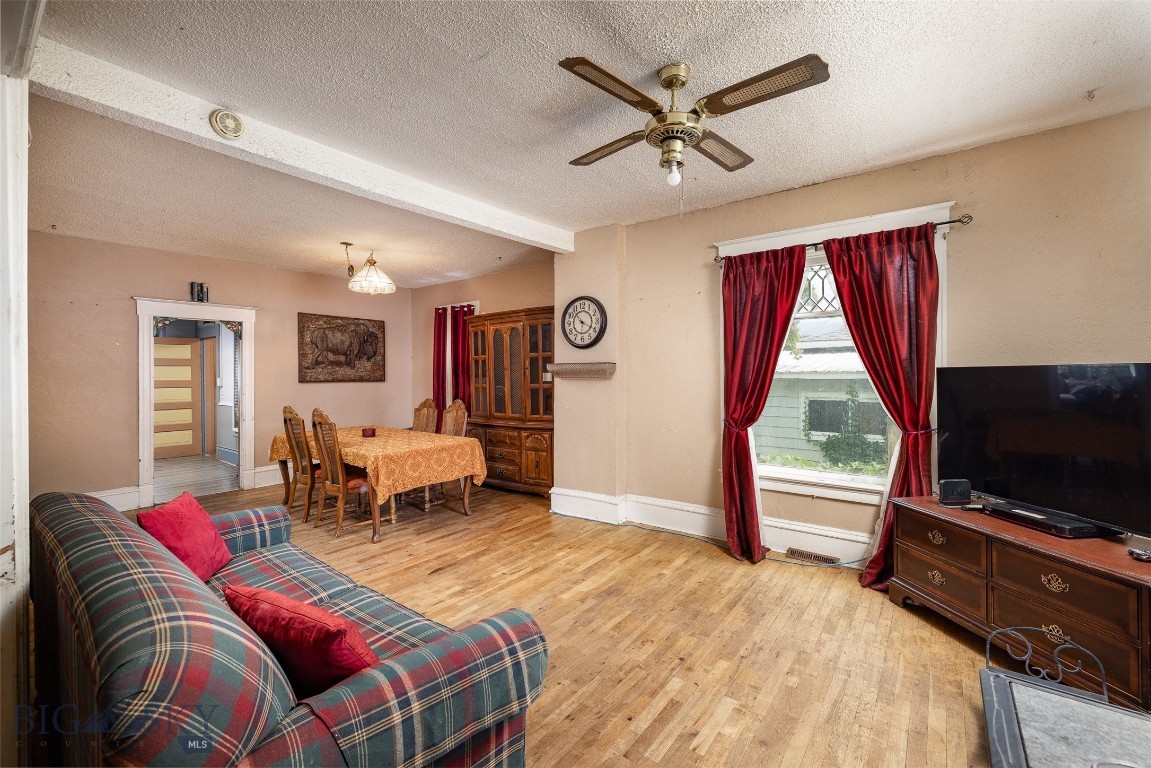 123 S E Street Property Photo 11