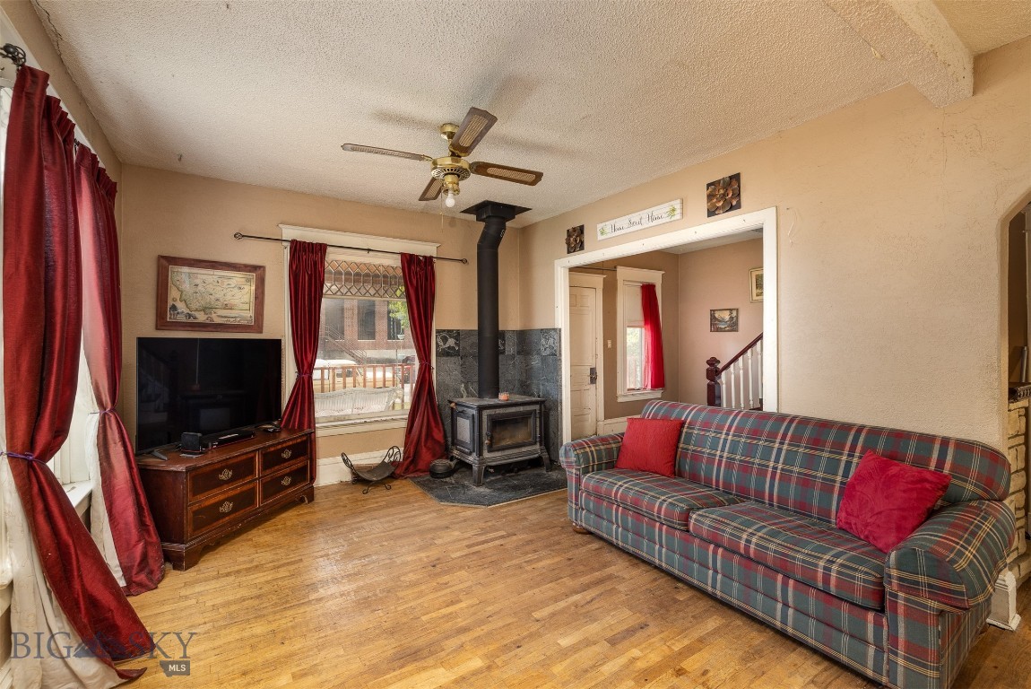 123 S E Street Property Photo 12