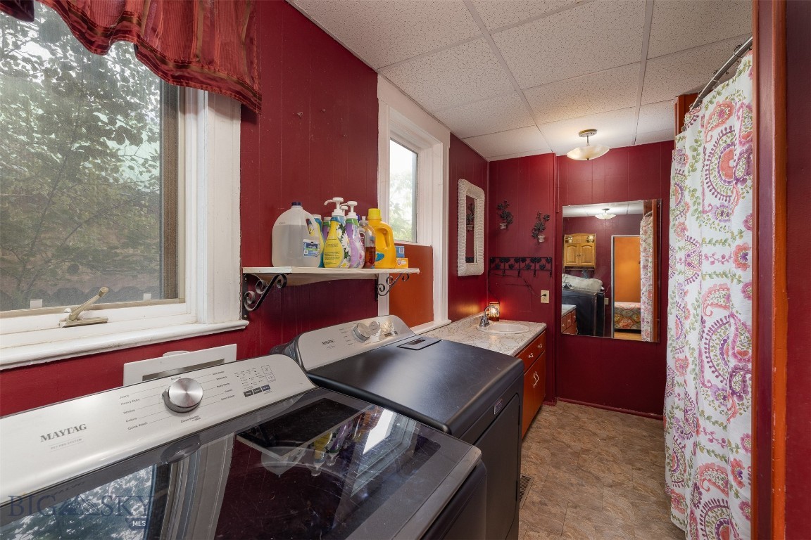 123 S E Street Property Photo 17