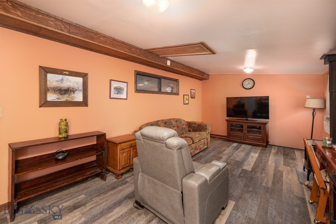 123 S E Street Property Photo 33