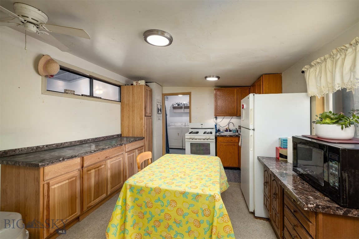 123 S E Street Property Photo 36