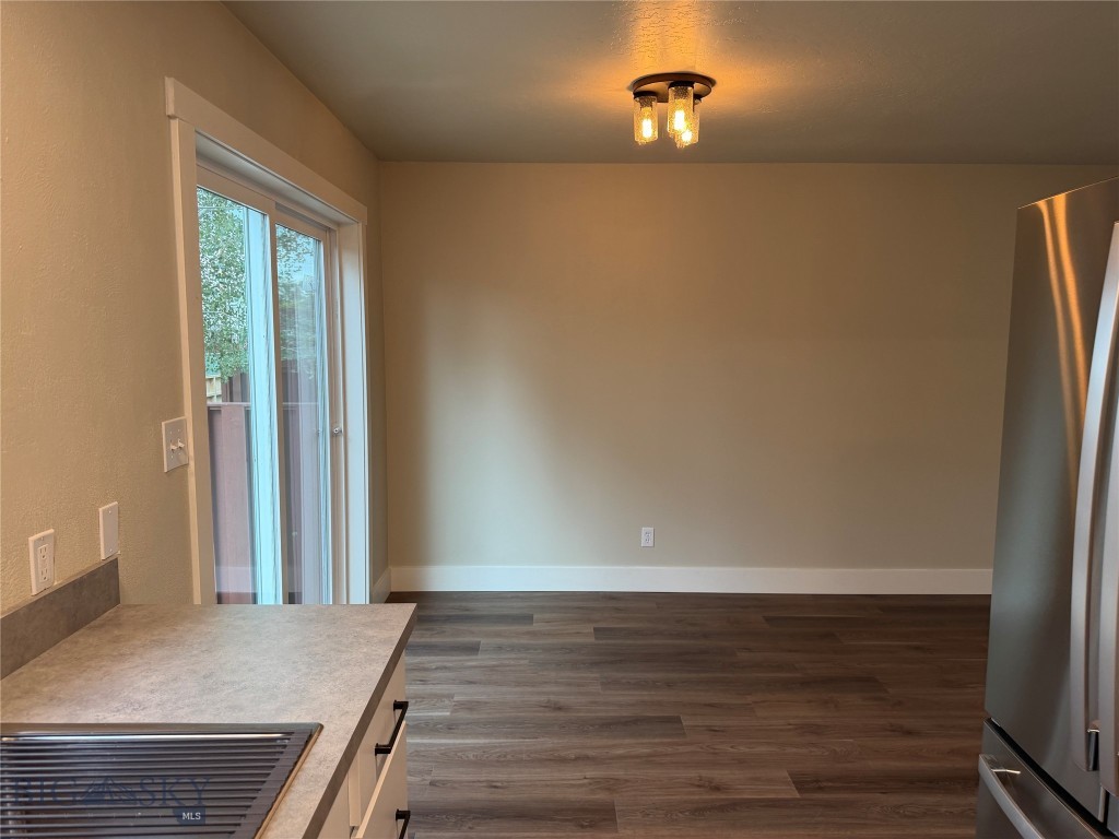3007 Meadowlark Lane Property Photo 5