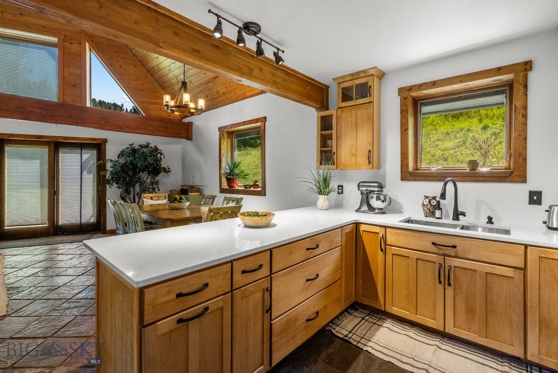 3395 Trail Creek Road Property Photo 7