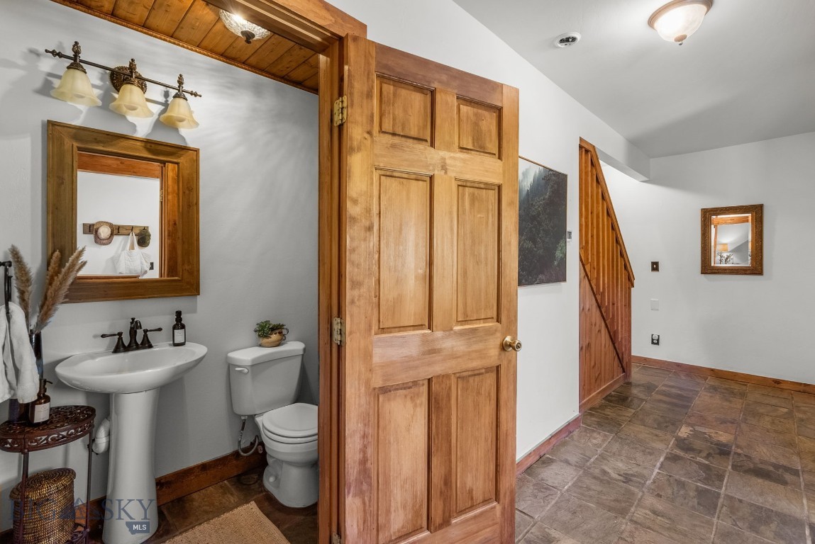 3395 Trail Creek Road Property Photo 21
