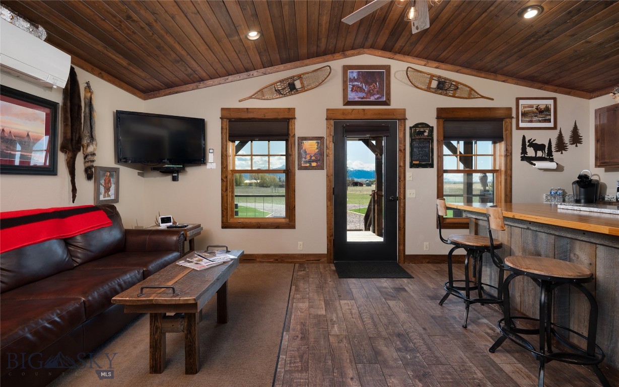 5469 Us Highway 287 Property Photo 4