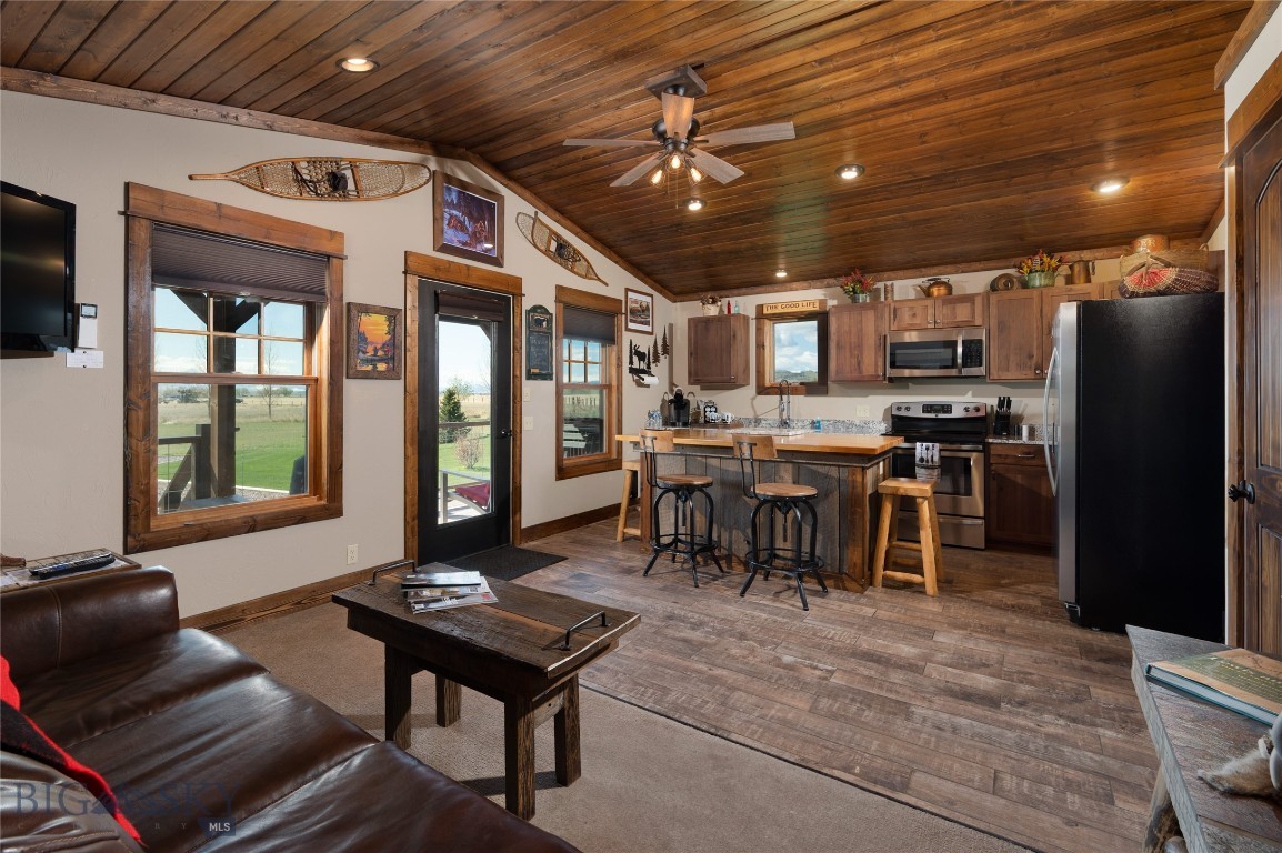 5469 Us Highway 287 Property Photo 10