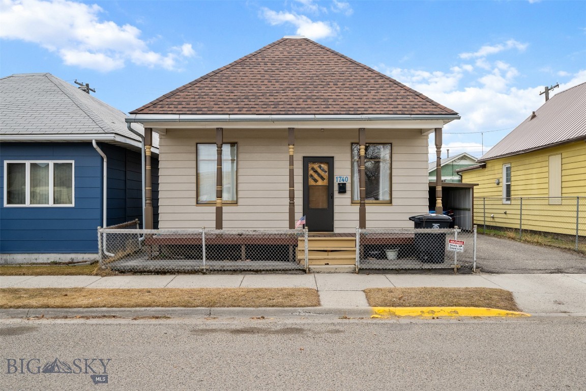 1740 Grand Property Photo 1