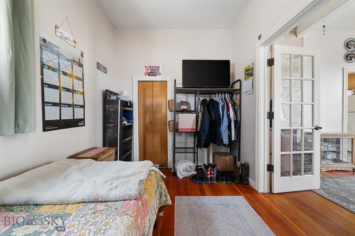 1740 Grand Property Photo 11