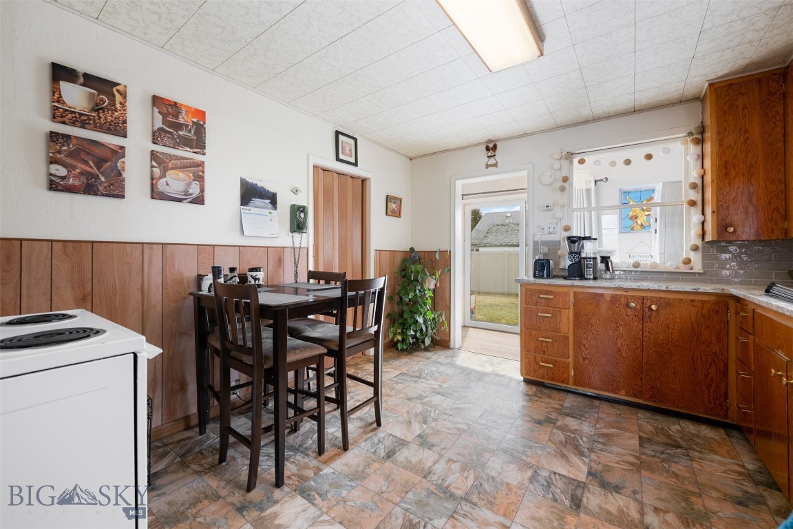 1740 Grand Property Photo 13