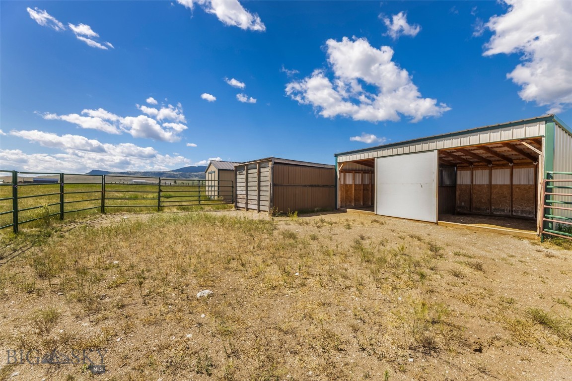 30 Hayfield Loop Trail Property Photo 27