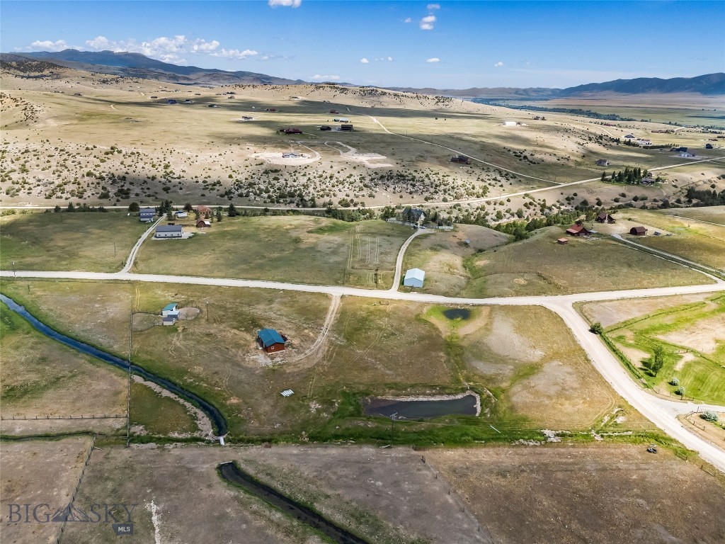 30 Hayfield Loop Trail Property Photo 46