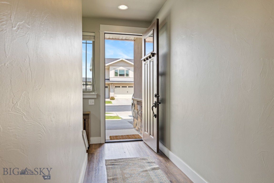 3098 Lori Lane Property Photo 5