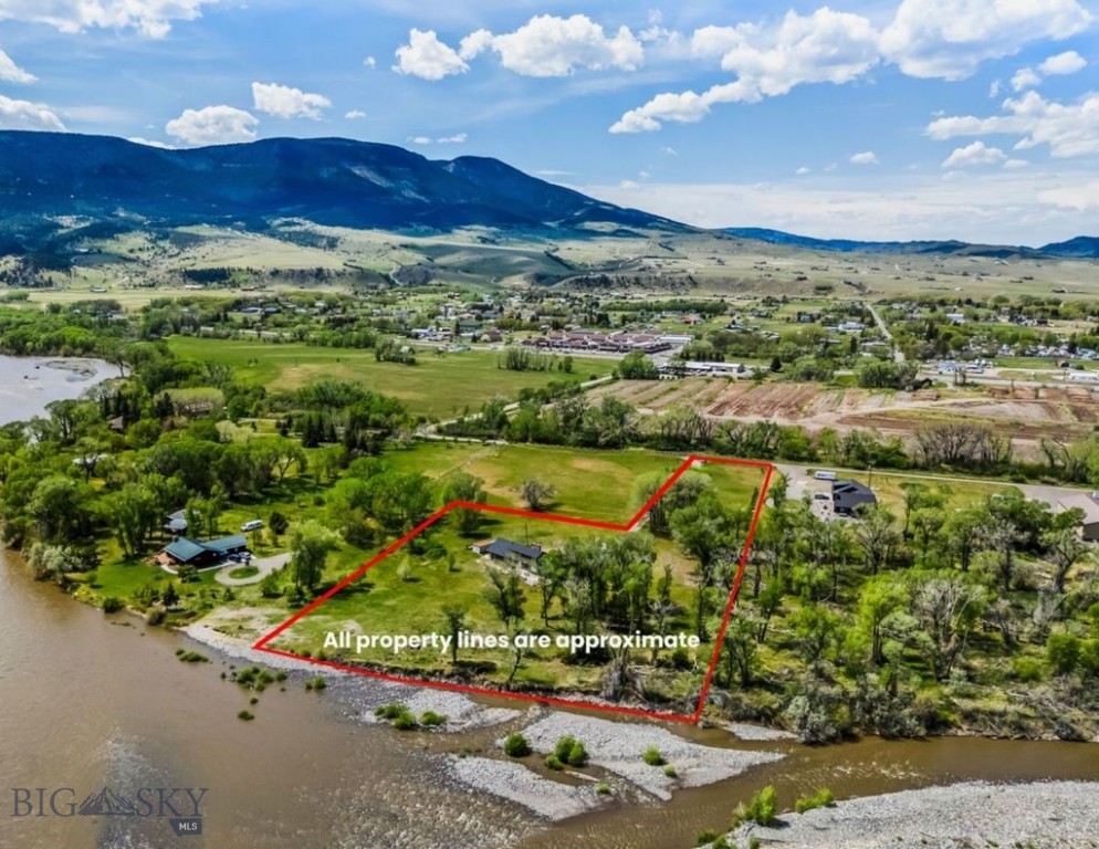 32 Strong Lane Property Photo 3
