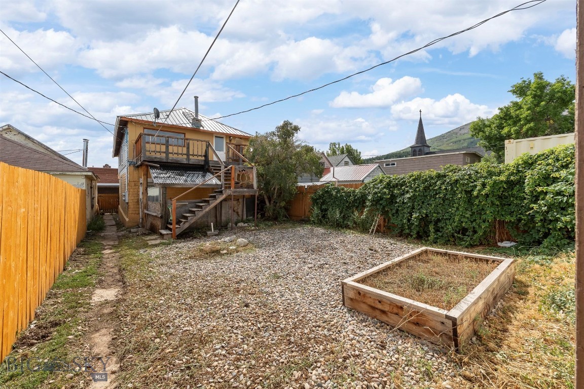 408 Chestnut Property Photo 5