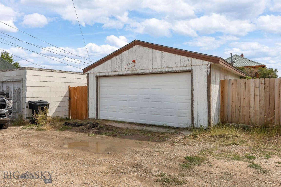 408 Chestnut Property Photo 35