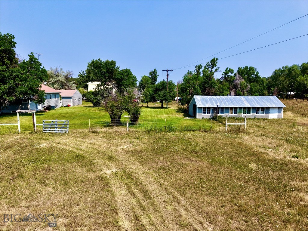 32 Montana Street Property Photo 22