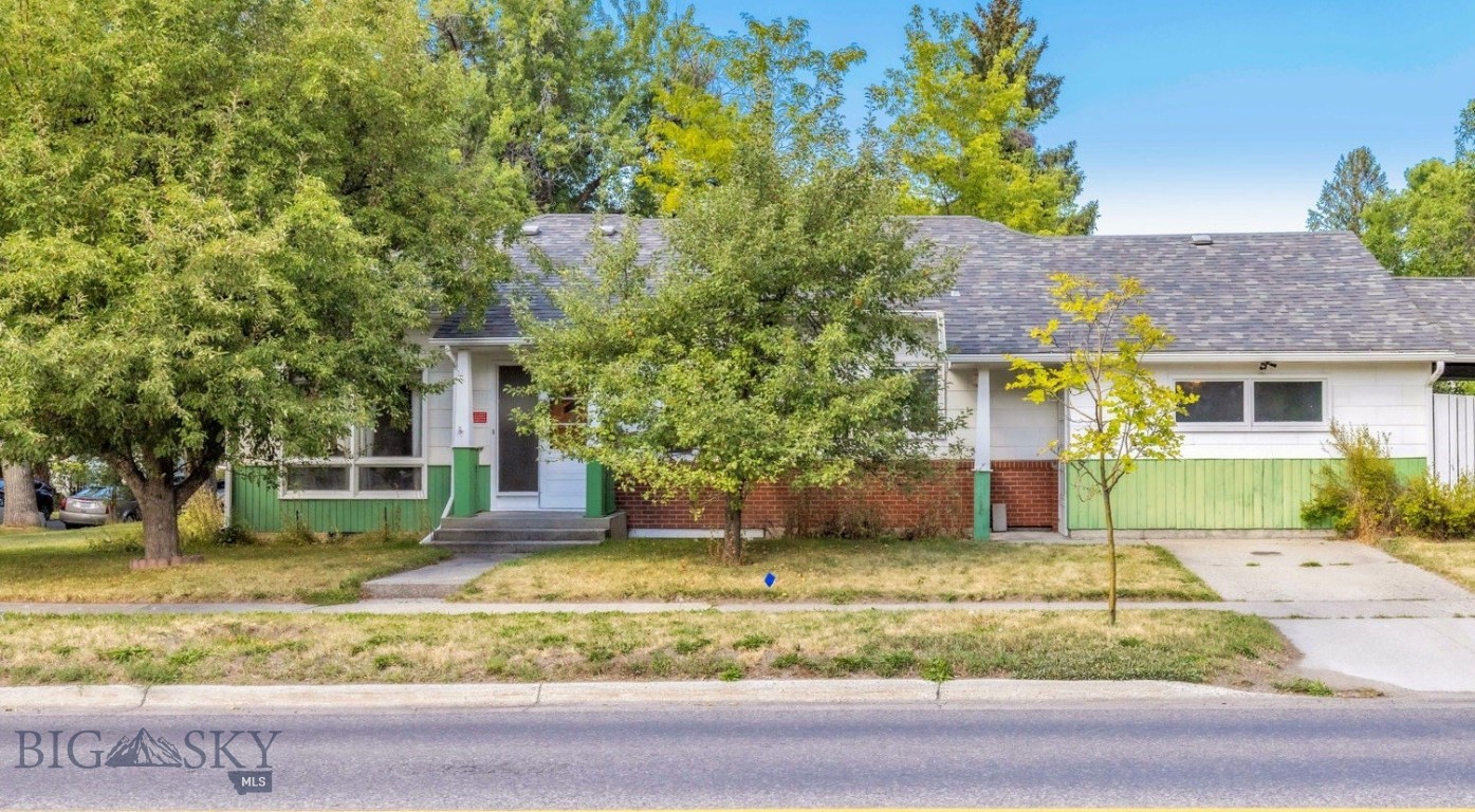 119 W College Street Property Photo 1