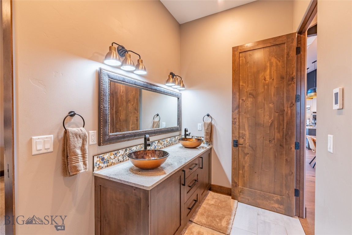 749/745 Rocky Road Property Photo 37