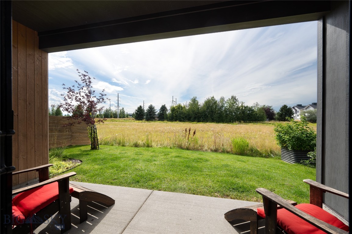 1353 Windrow Property Photo 6