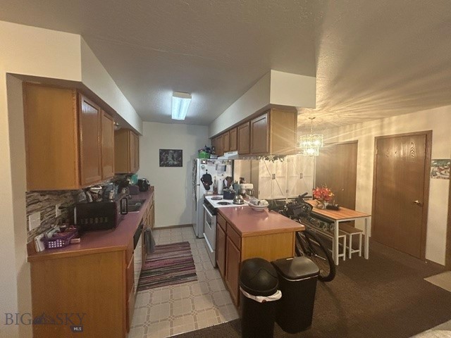 721 / 735 Hobson Property Photo 8