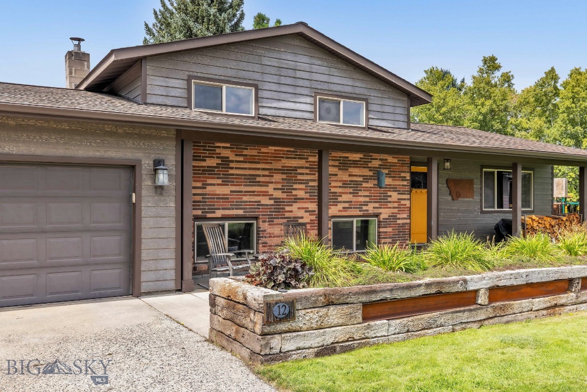 12 Chinook Trail Property Photo 5