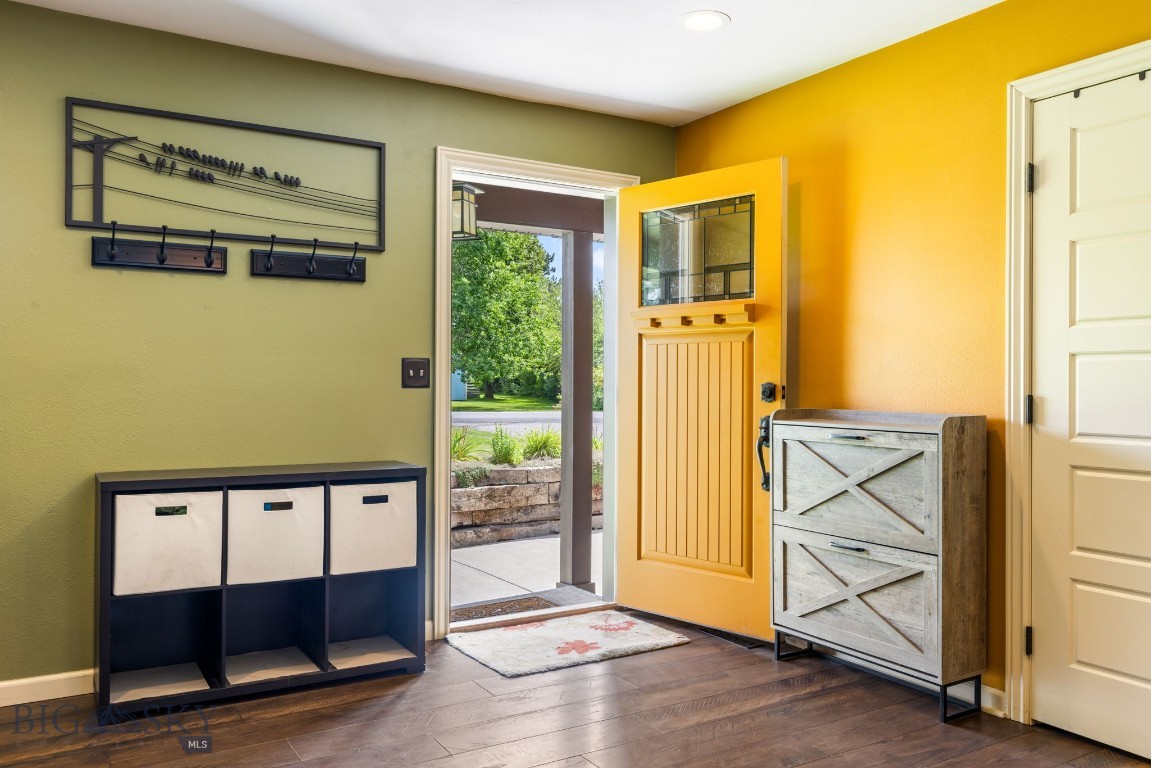 12 Chinook Trail Property Photo 7