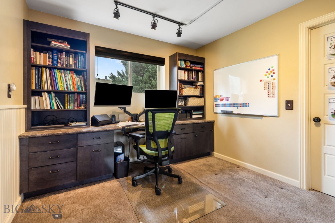 12 Chinook Trail Property Photo 43
