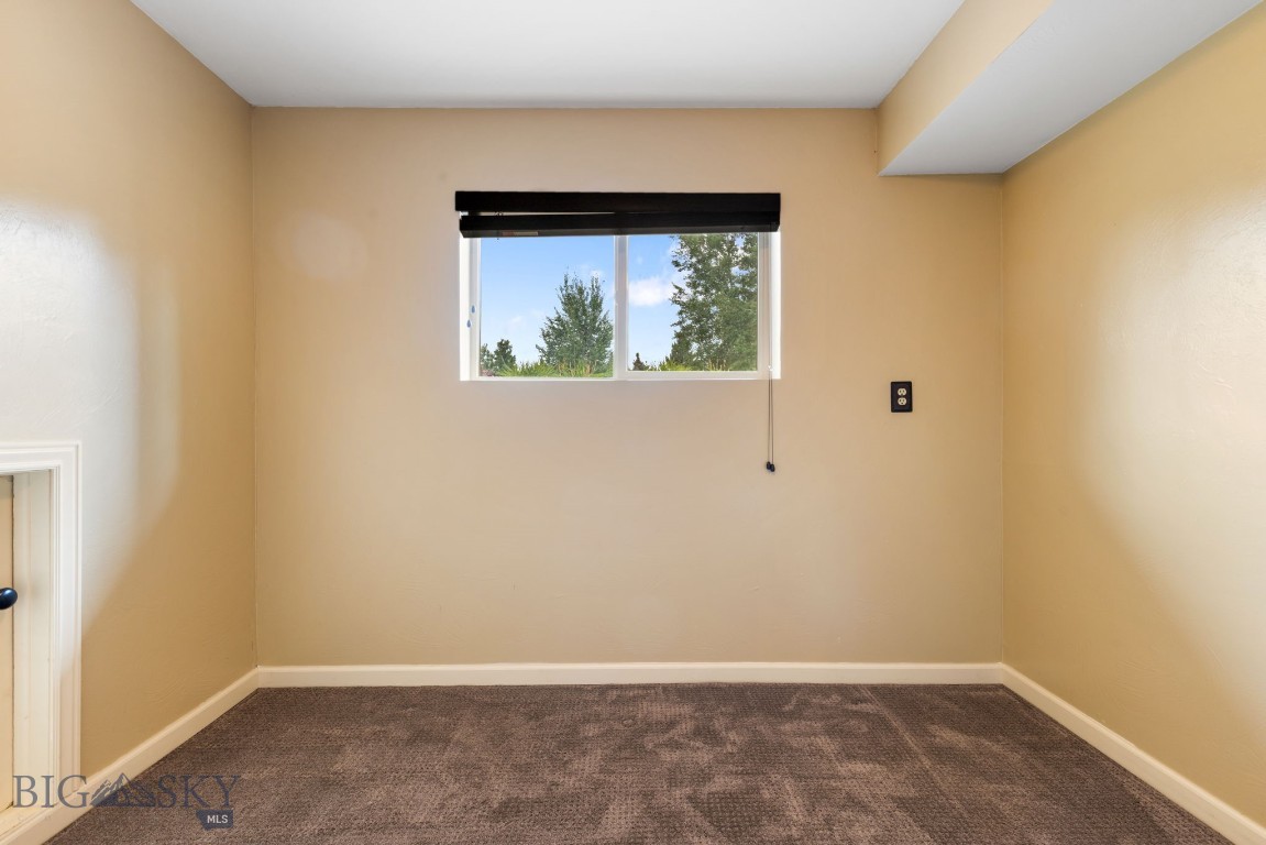 12 Chinook Trail Property Photo 45
