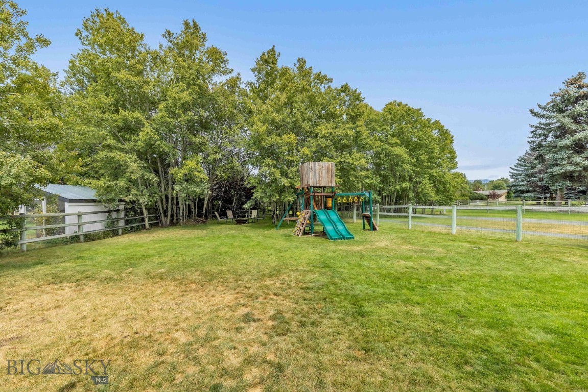12 Chinook Trail Property Photo 52
