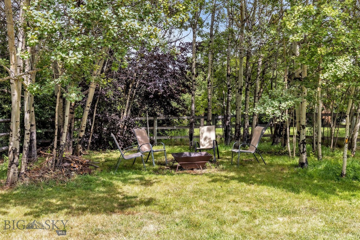 12 Chinook Trail Property Photo 53