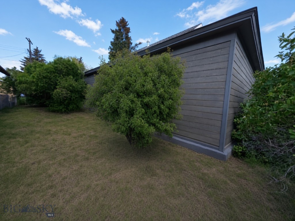 1926 George Street Property Photo 5