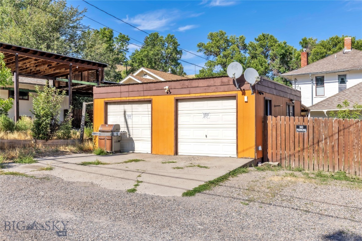 415 1/2 North 3rd St Property Photo 37