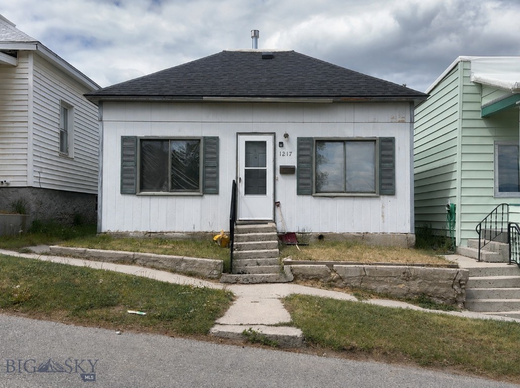 1217 W Silver Property Photo 3