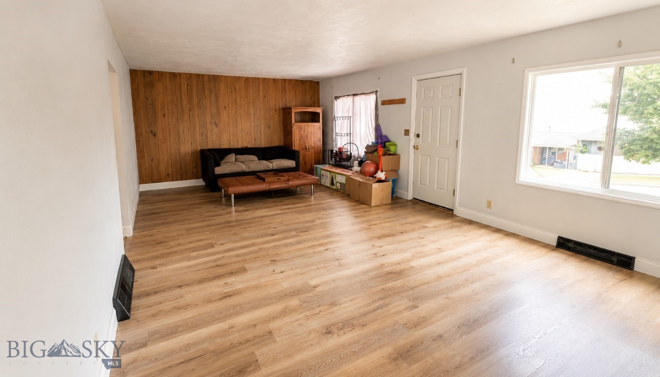1217 W Silver Property Photo 7