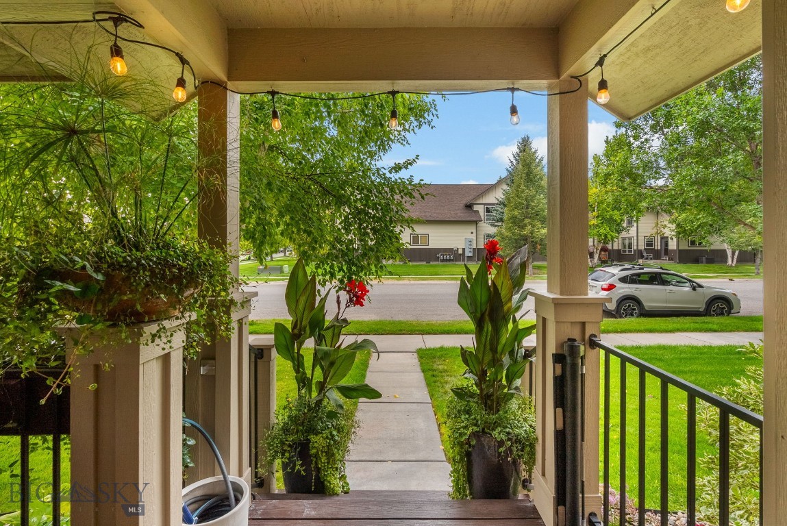 2821 Cattail Street B Property Photo 8