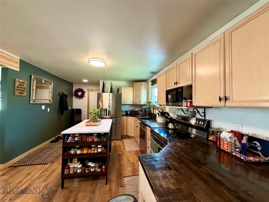 1196 Mt-386 Property Photo 13