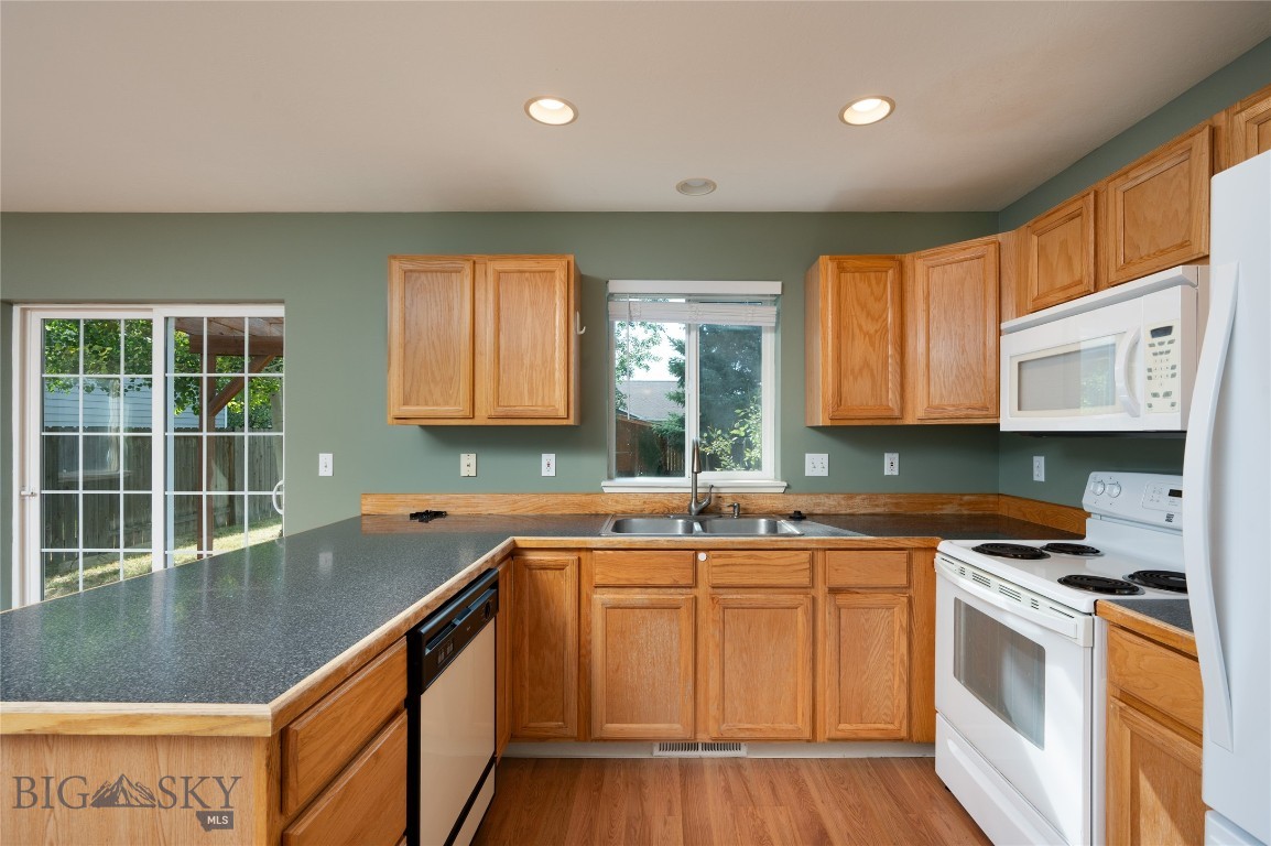 49 Michael Grove Avenue Property Photo 3