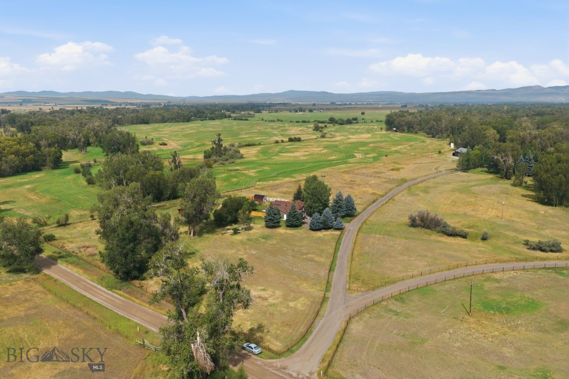 75 Flys Crossing Road Property Photo 4