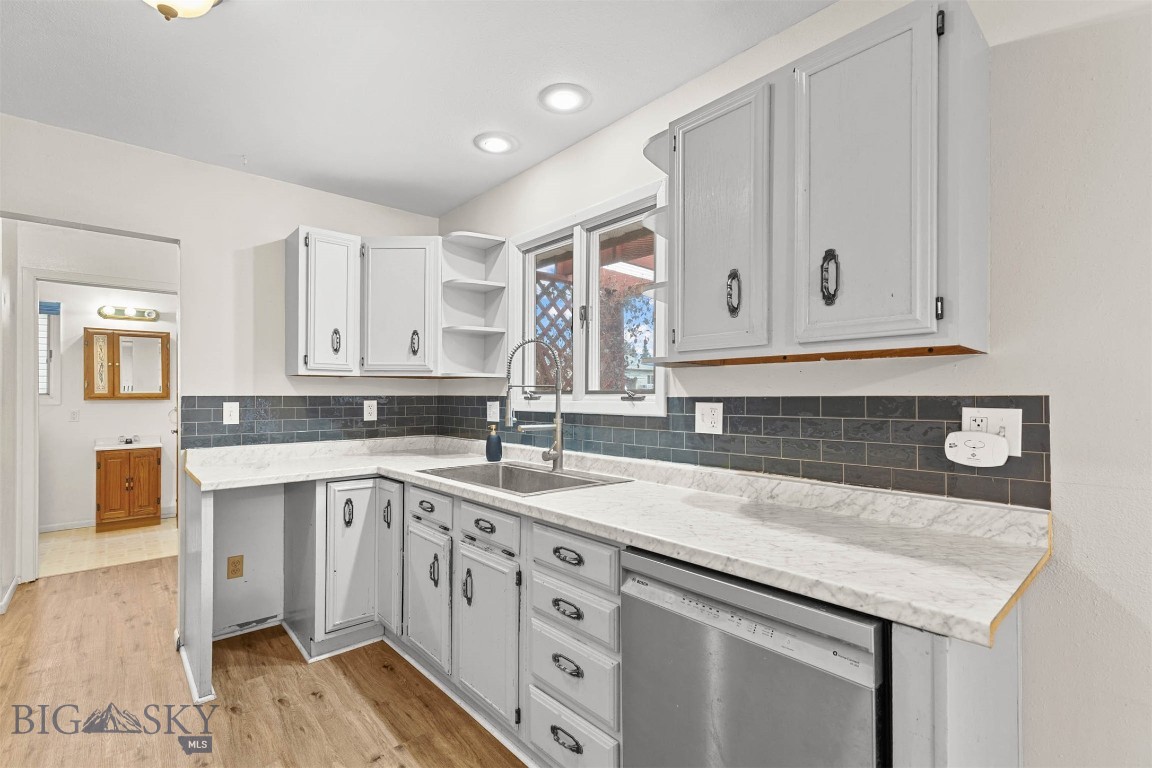 605 Robin Lane Property Photo 12